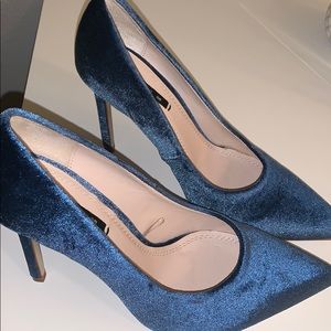 Zara basic velvet blue heels